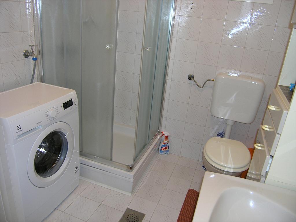 Apartment Julija クルク エクステリア 写真
